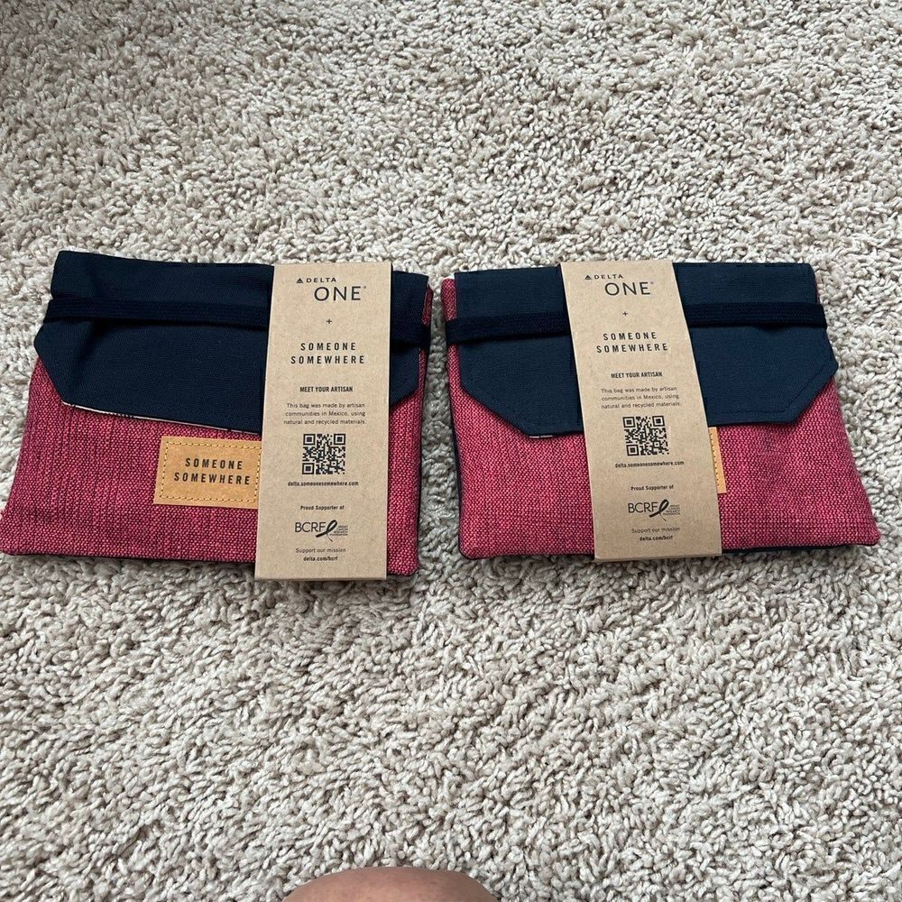 2 NEW Delta One someone somewhere amenity toiletry cosmetic bags